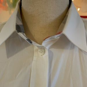 Burberry button. Down